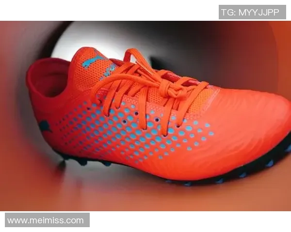 足球球星杀手锏大揭秘：各路明星独特技能与致命一击分析